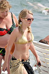 0740-a-blonde-bikini-girl-on-the-turkish-beach